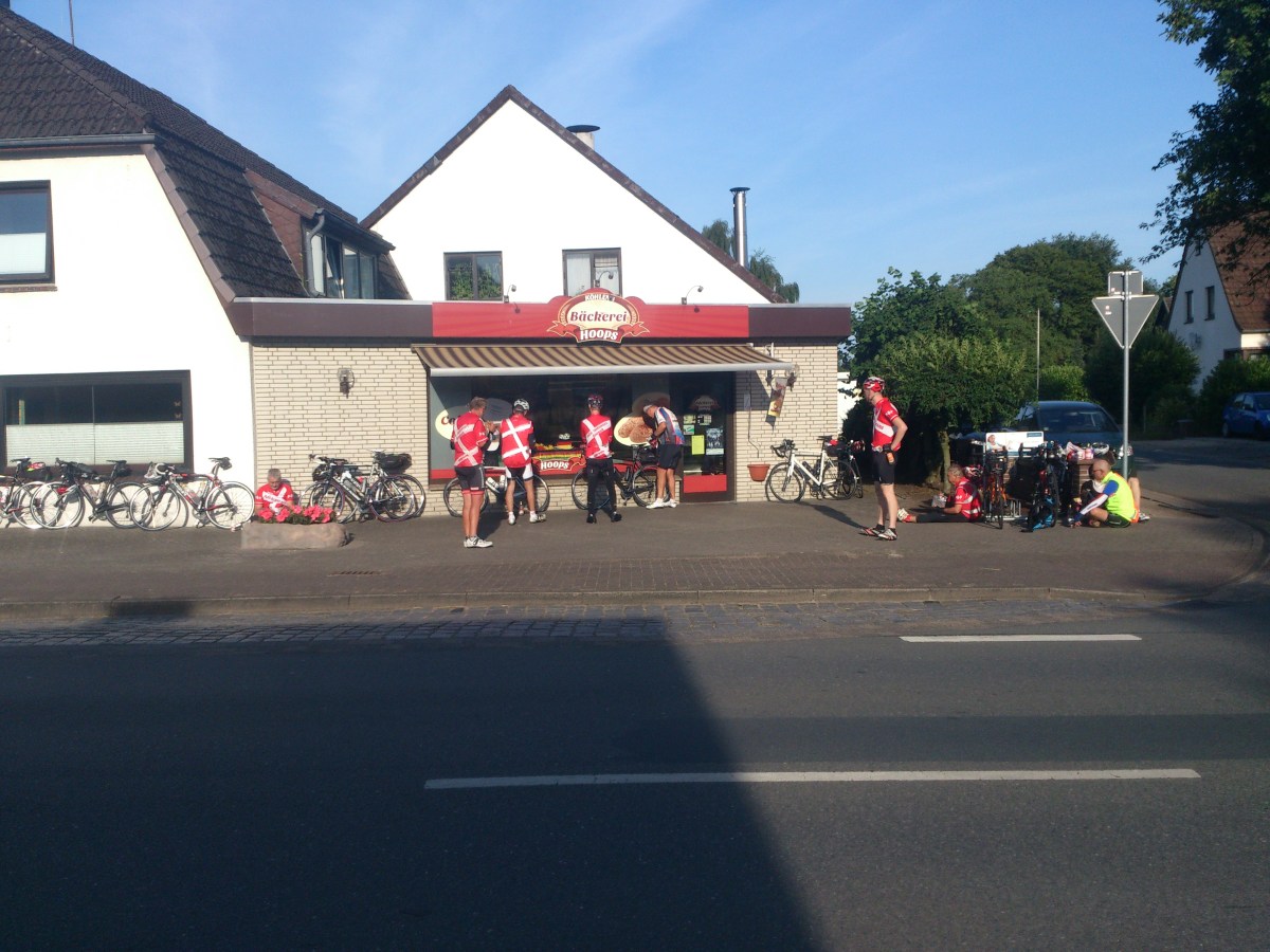 2014-07-22 Haderslev-Paris, 1. etappe i Tyskland - Tiltrengt matpause.