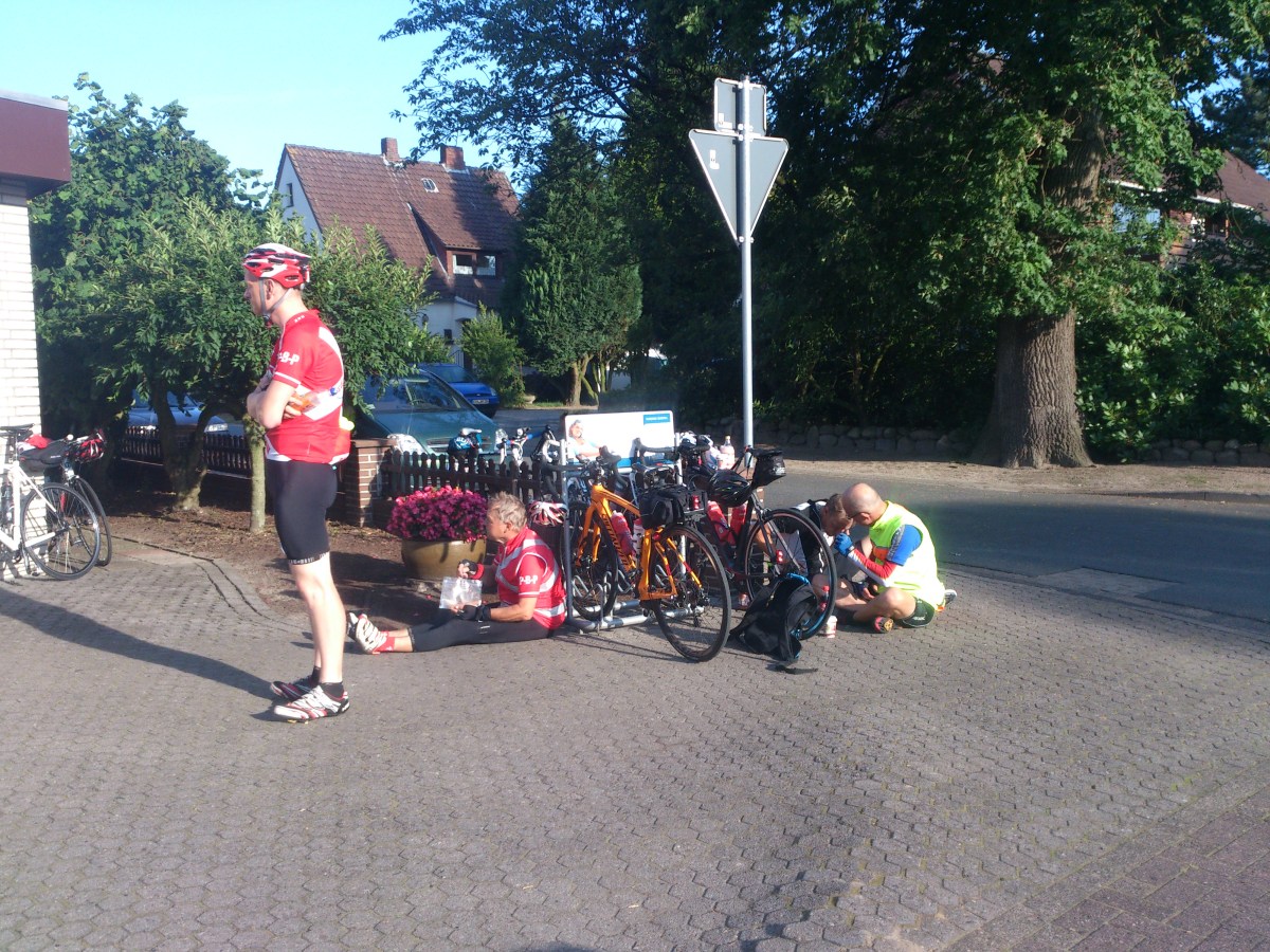 2014-07-22 Haderslev-Paris, 1. etappe i Tyskland - Tiltrengt matpause.