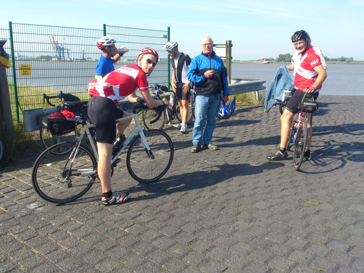 2014-07-22 Haderslev-Paris, 1. etappe i Tyskland - Hurtigoverfart Brake-Sandstedt.