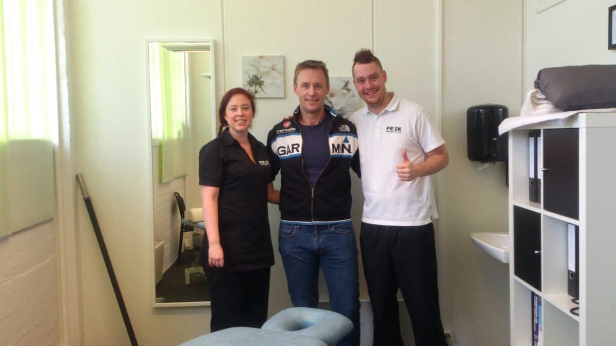 2015-03-24 Samarbeidsavtale med Elin og Sean ved Frisk Helseklinikk på Ålgård.