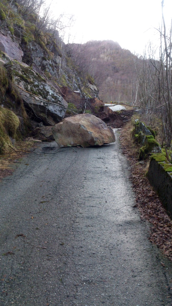2016-02-10 - 200 km Vinter Brevet - Ras på utsiden av Dirdal tunnelen.