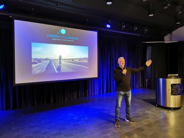 Bilde fra foredraget - Intro av Roar